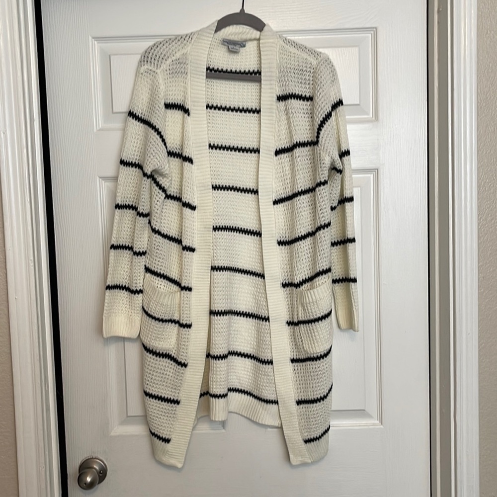 Maternity cardigan. White and Navy. NWOT.